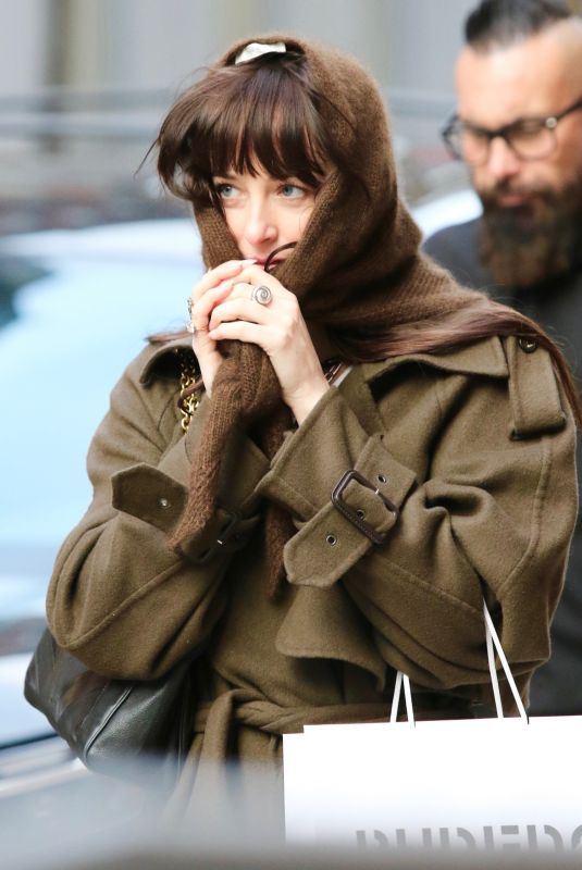 DAKOTA JOHNSON Out Shopping in New York City 12/07/2025