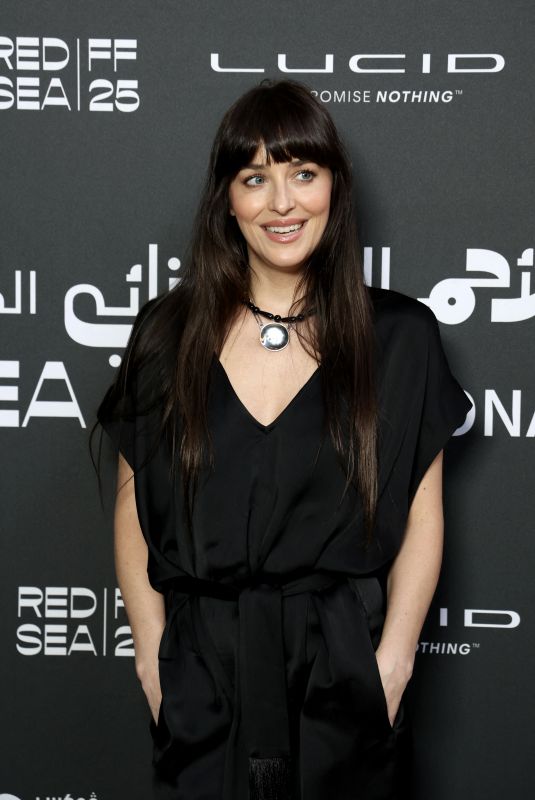 DAKOTA JOHYNSON Poses for a Photo at 5th Red Sea International Film Festival in Jeddah 12/05/2025