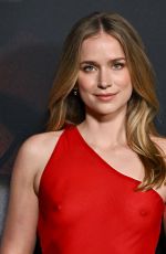 ELIZABETH LAIL at Five Nights at Freddy