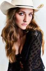 EMILY HALL for Folie Magazine, December 2025