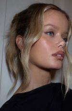 FRIDA AASEN - Instagram Photos 12/21/2025