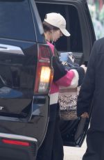 HAILEE STEINFELD Keeps a Low Profile Out in Los Angeles 12/04/2025