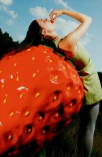 HARRIET HERBIG-MATTEN for Avant-Garde Fashion Spread BLONDE, October 2025