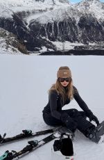 ILONA ARSENTIEVA - Instagram Photos 11/30/2025