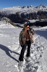 ILONA ARSENTIEVA - Instagram Photos 11/30/2025
