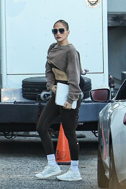 JENNIFER LOPEZ Arrives for a Studio Session in Los Angeles 12/09/2025