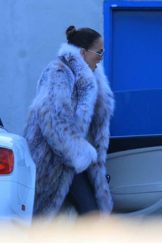 JENNIFER LOPEZ Heading to a Rehearsals in Los Angeles 12/10/2025