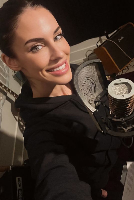 JESSICA LOWNDES – Instagram Photos 12/05/2025