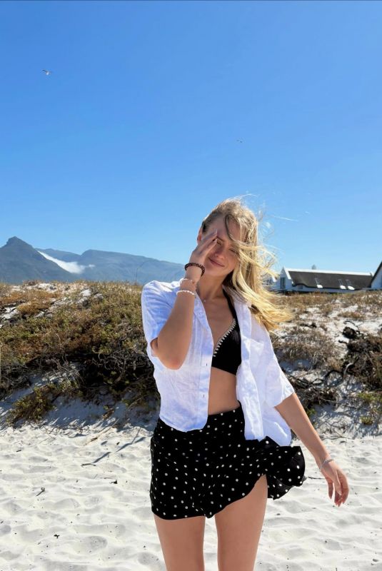 JULE MARIE JENSEN - Instagram Photos 12/30/2025
