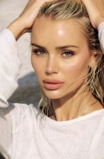 JULIA CAVANAGH - Instagram Photos 12/29/2025