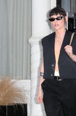 KRISTEN STEWART Leaves Her lLoft in New York City 12/02/2025