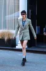 KRISTEN STEWART Leaves Her Loft in New York City 12/01/2025