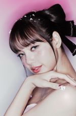 LALISA MANOBAL - Instagram Photos 12/24/2025