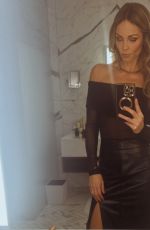 LAURA VANDERVOORT - Instagram Photos 12/16/2025