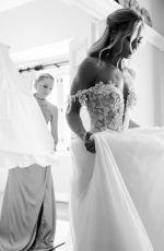 LAURA VANDERVOORT - Instagram Photos 12/16/2025