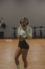 LEILA FALER - Instagram Photos and Video 12/14/2025