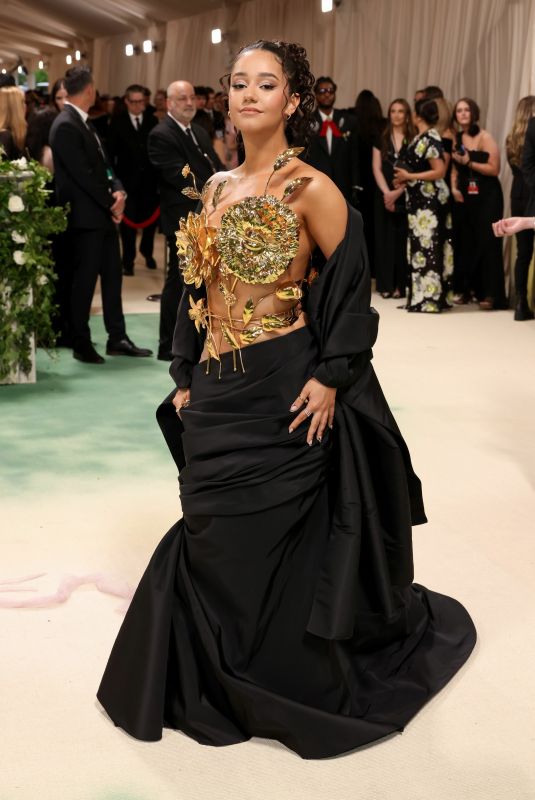 LENA MAHFOUF at 2025 Met Gala at the Metropolitan Museum of Art in New York City 05/05/2025