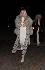 LINDSEY VONN Out for Christmas Dinner at Casa Tua in Aspen 12/25/2025