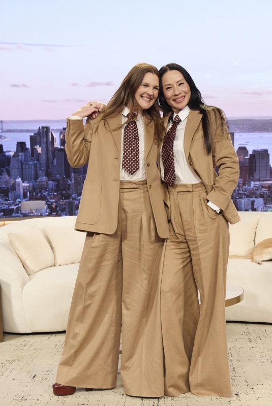 LUCY LIU at Drew Barrymore Show 12/09/2025