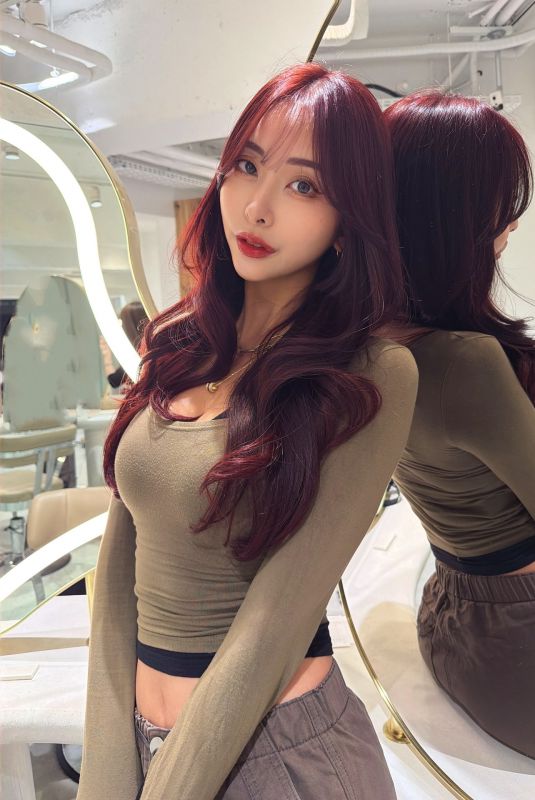 MAKOTO MINAMI - Instagram Photos 12/07/2025