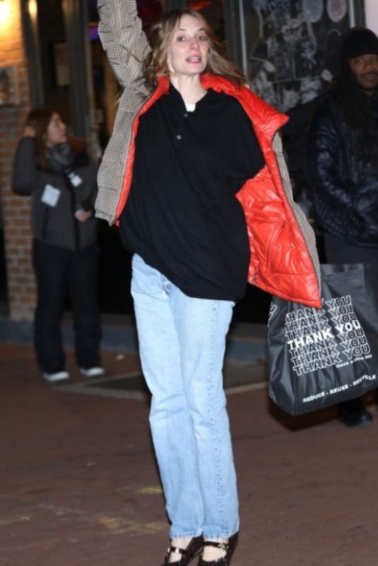 MAYA HAWKE Leaves One Night Only Set in Queens in New York 12/09/2025