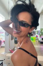 NAZANIN MANDI - Instagram Photos 12/16/2025