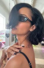 NAZANIN MANDI - Instagram Photos 12/16/2025