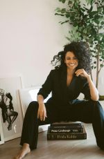 NAZANIN MANDI - Instagram Photos 12/30/2025