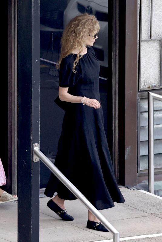 NICOLE KIDMAN Out for Christmas Morning Mass in Sydney 12/25/2025