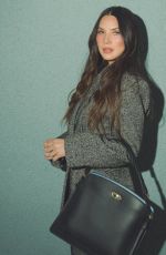 OLIVIA MUNN - Instagram Photos 12/24/2025