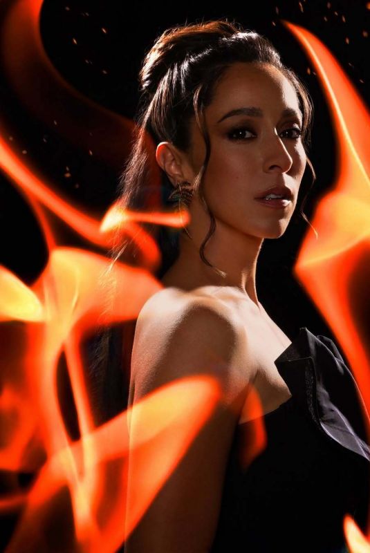 OONA CHAPLIN - Avatar: Fire & Ash Premiere Portraits, December 2025