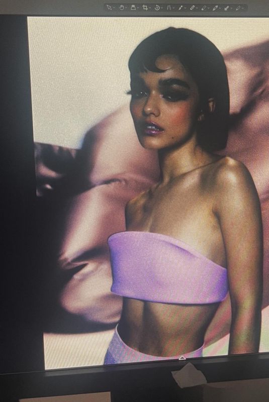 RACHEL ZEGLER - Instagram Photos 12/23/2025