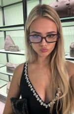 SARA CRUMBLELEG - Instagram Photos 11/30/2025