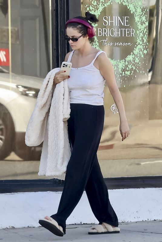 SLENA GOMEZ at Palm Beach Tan in Beverly Hills 12/27/2025