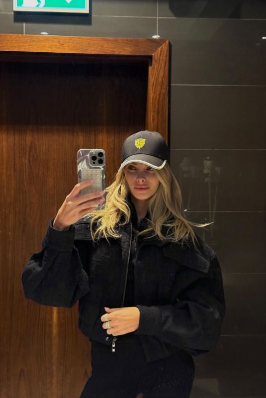 ANNA MARIA OLBRYCHT - Instagram Photos 01/04/2026