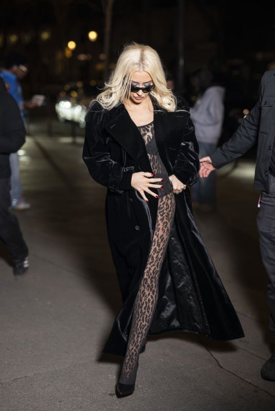 CHRISTINA AGUILERA Out for a Date Night at Manko in Paris 01/23/2026