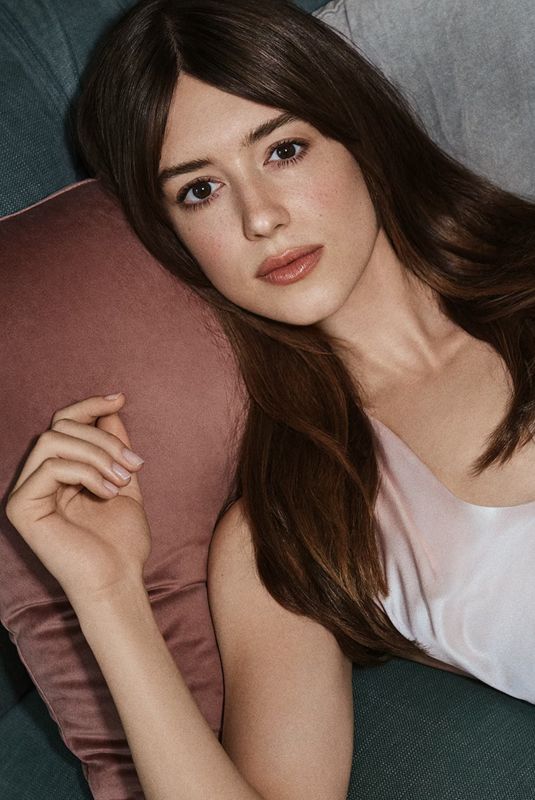 DAIYS EDGAR-JONES for Estee Lauder, January 2026