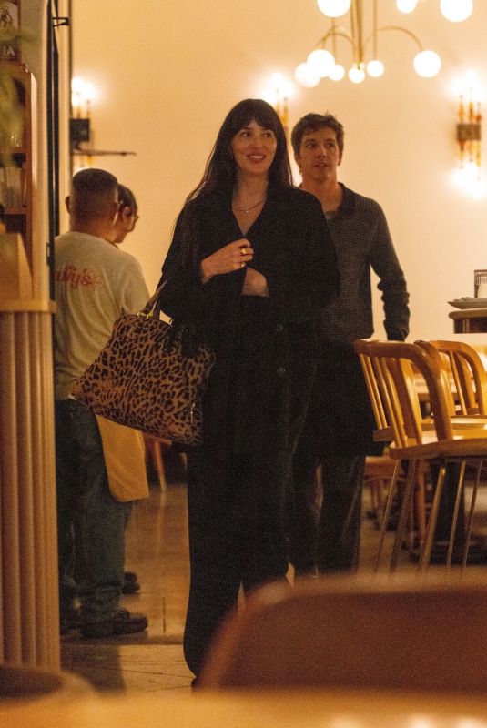 DAKOTA JOHNSON Out to Dinner with Friends in Los Angeles 01/22/2026