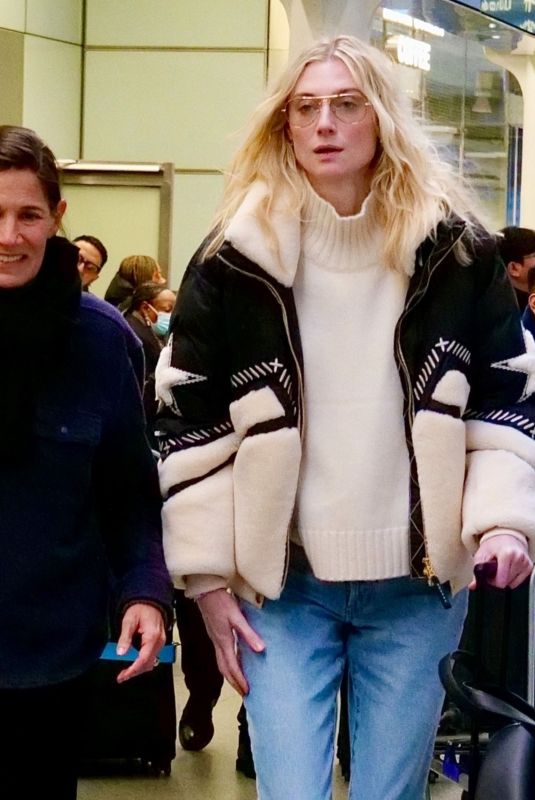 ELIZABETH DEBICKI Arrives Back in UK on Eurostar After a Trip to Paris Fashion Week 01/28/2026