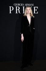 ELIZABETH DEBICKI at Giorgio Armani Prive Haute Couture Week Spring/Summer 2026 Show at Paris Fashion Week 01/27/2026