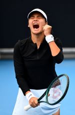 EMMA RADUCANU at Hobart International in Hobart 01/14/2026