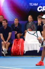 EMMA RADUCANU Loses in Three Sets to Maria Sakkari at United Cup in Perth 01/05/2026
