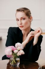 HANNAH DODD for Elle Magazine, UK January 2026