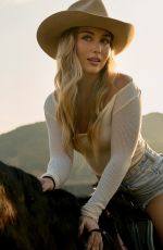 HELOISE HUTHART - Photoshoot, December 2025