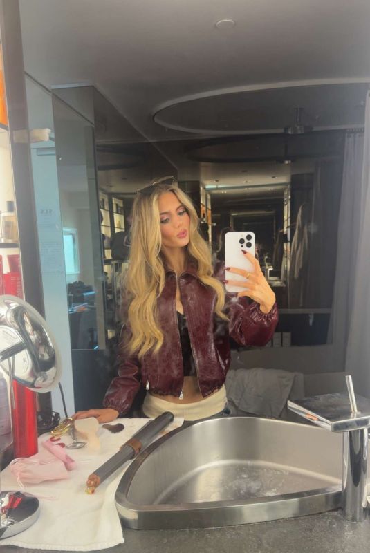 IZZY DARNELL - Instagram Photos 01/07/2025