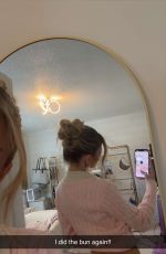 IZZY DARNELL - Instagram Photos and Video 01/19/2026
