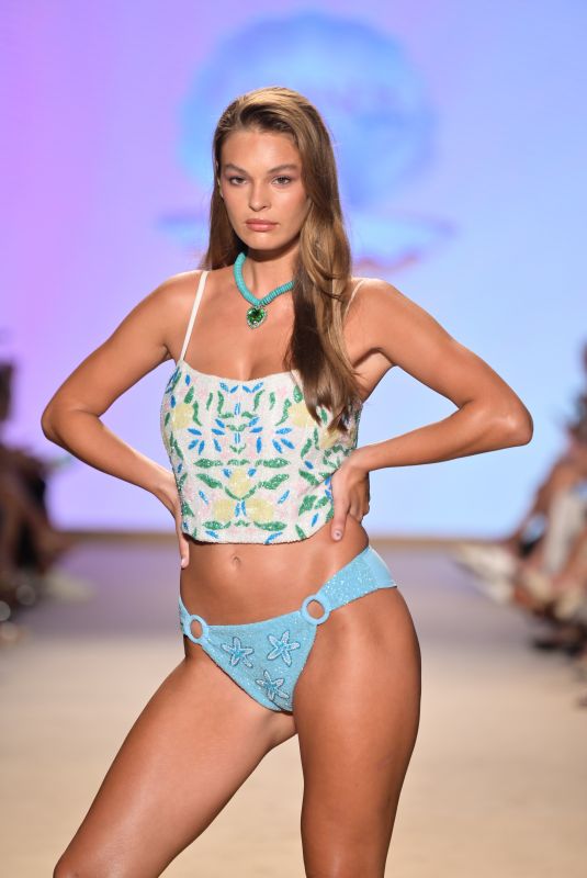 JAYDE POLLARD Walks in Oceanus x Sojos Show at Miami Swim Week in Miami Beach 06/01/2025