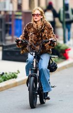 JENNIFER LAWRENCE Out for a Bike Ride in New York City 01/13/2026
