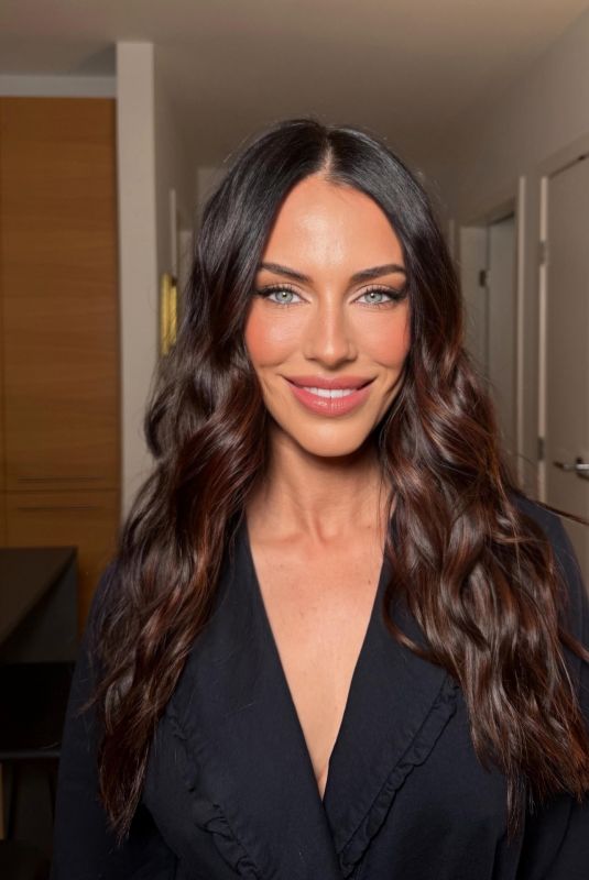 JESSICA LOWNDES - Instagram Photos 01/16/2026