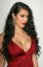 KIM KARDASHIAN at Keeping Up With The Kardashians Premiere in West Hollywood 10/09/2007